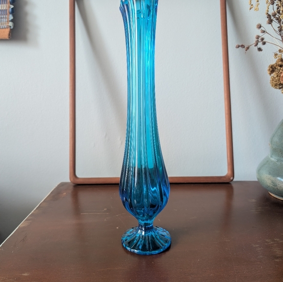 Vintage Glass Swung Vase - Picture 2 of 6